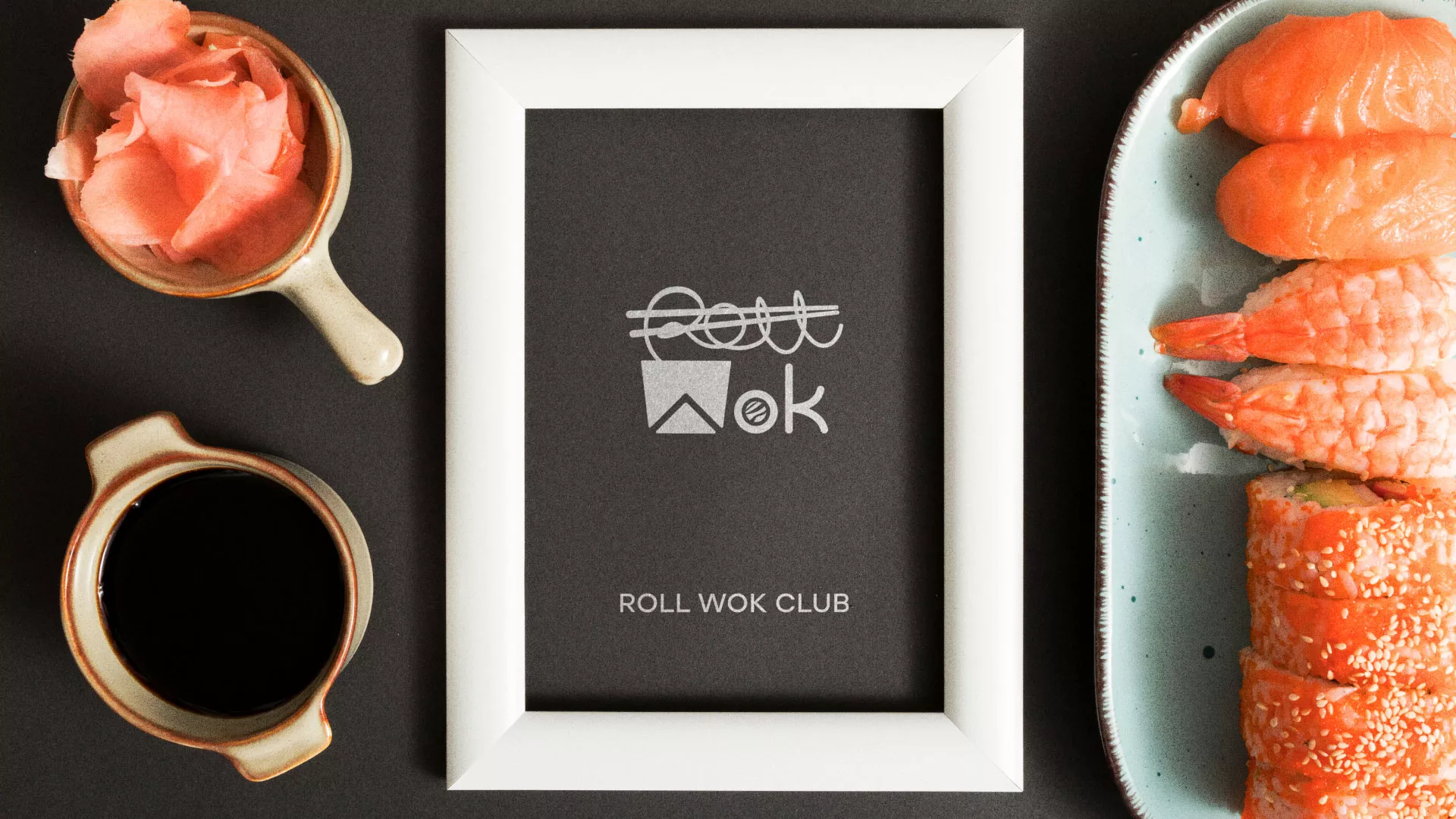 Разработка логотипа суши-бара «Roll Wok Club» в Кусе